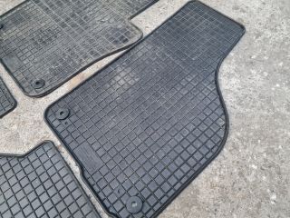 bontott VW GOLF VI Szőnyeg Szett
