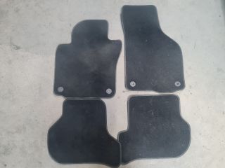 bontott VW GOLF VI Szőnyeg Szett