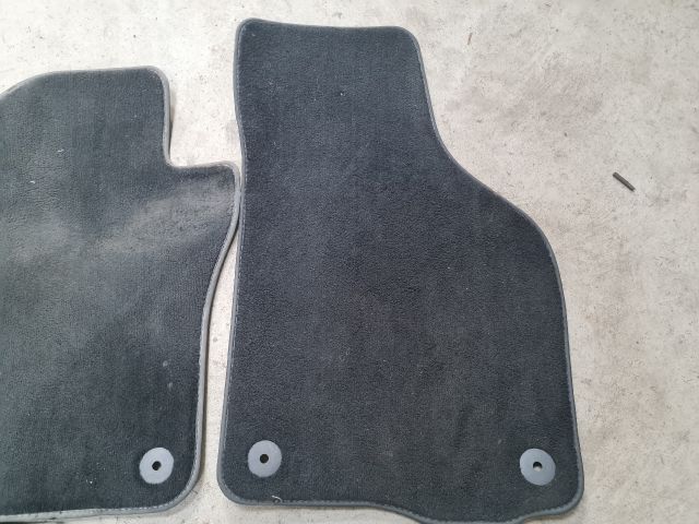 bontott VW GOLF VI Szőnyeg Szett