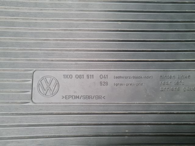 bontott VW GOLF VI Szőnyeg Szett