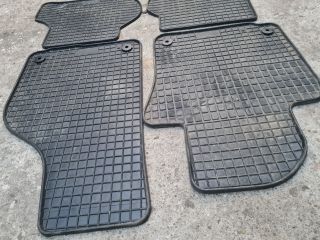 bontott VW GOLF VI Szőnyeg Szett