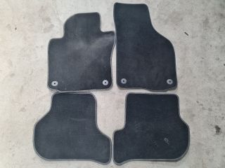 bontott VW GOLF VI Szőnyeg Szett