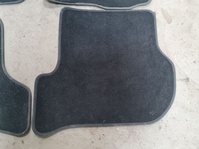 bontott VW GOLF VI Szőnyeg Szett