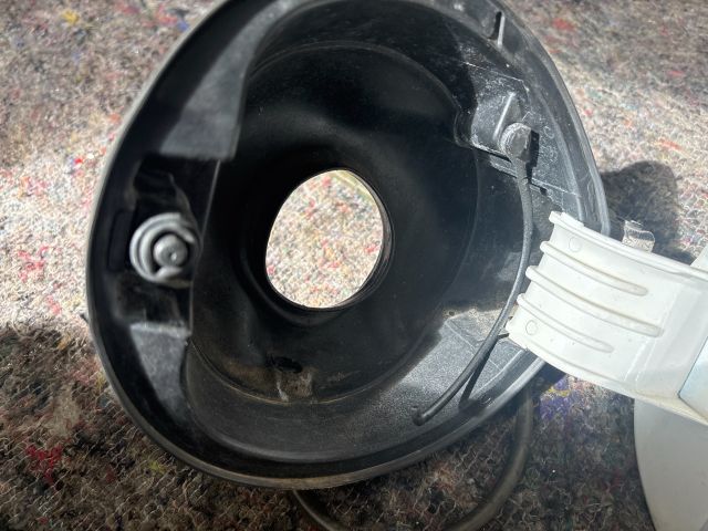 bontott VW GOLF VI Tankajtó