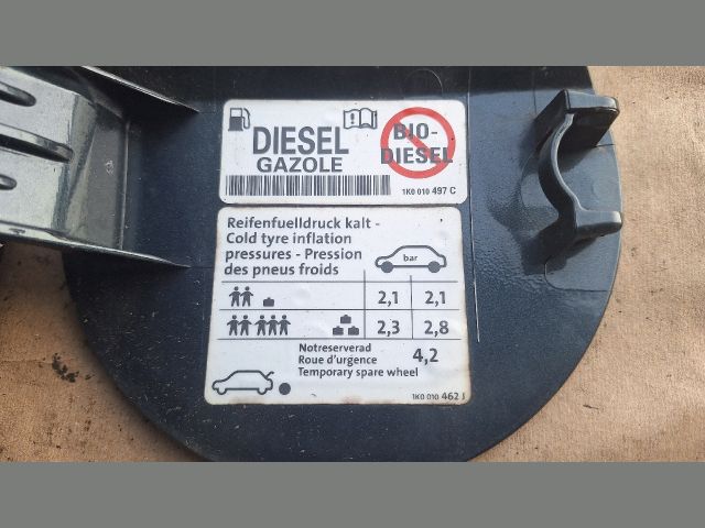 bontott VW GOLF VI Tankajtó