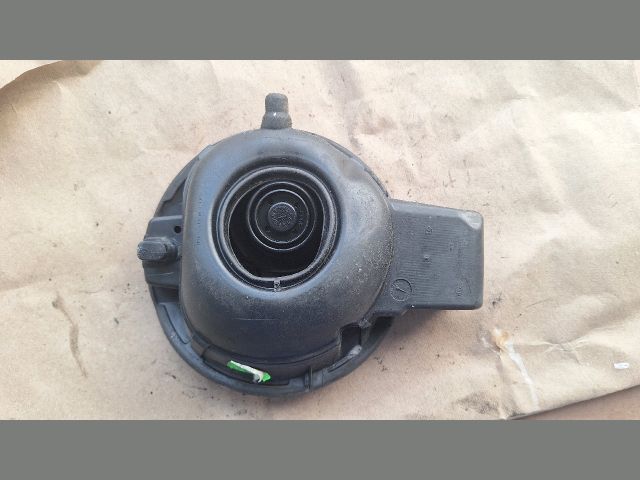 bontott VW GOLF VI Tankajtó