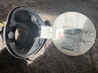 bontott VW GOLF VI Tankajtó