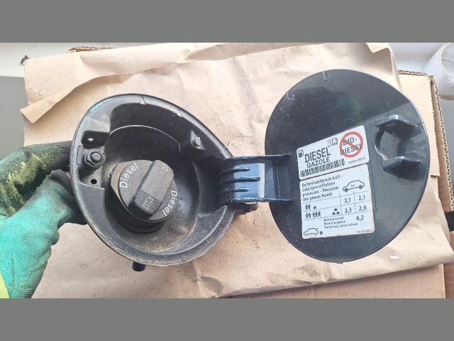 bontott VW GOLF VI Tankajtó