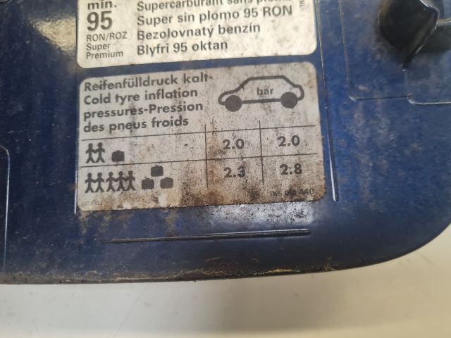 bontott VW GOLF VI Tankajtó