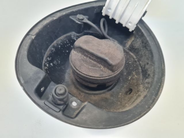 bontott VW GOLF VI Tankajtó