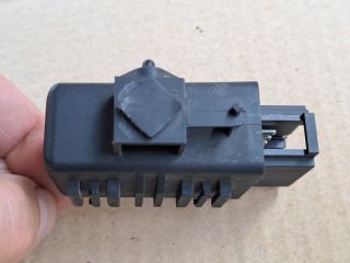 bontott VW GOLF VI Ülésfűtés Vezérlő