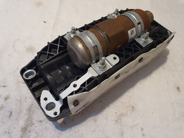 bontott VW GOLF VI Utasoldali Légzsák