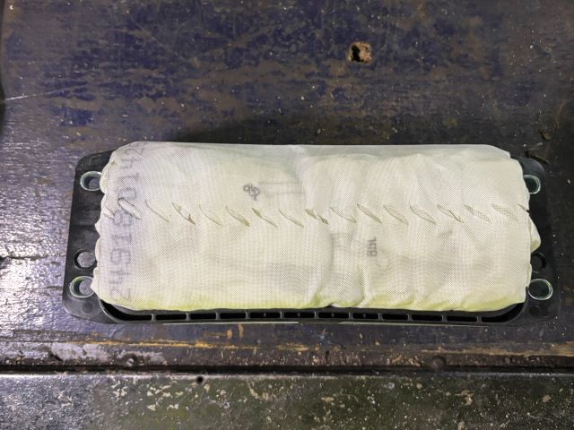 bontott VW GOLF VI Utasoldali Légzsák