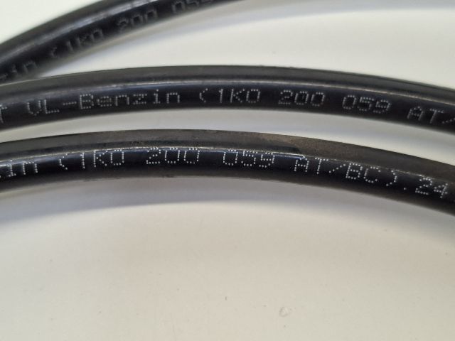 bontott VW GOLF VI Üzemanyagcső