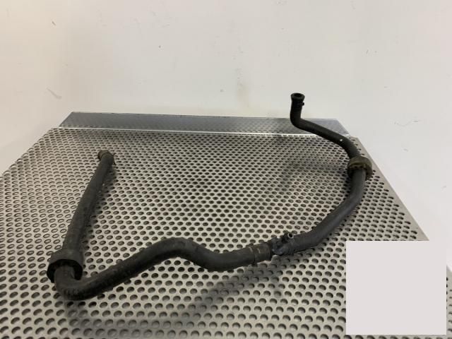 bontott VW GOLF VI Üzemanyagcső