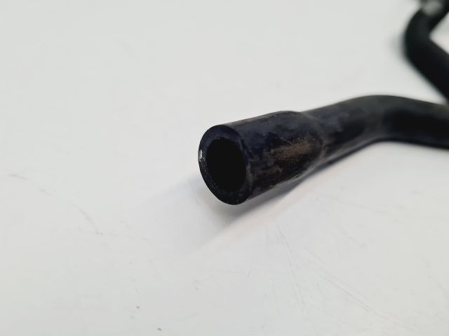 bontott VW GOLF VI Üzemanyagcső