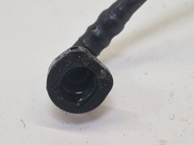 bontott VW GOLF VI Üzemanyagcső