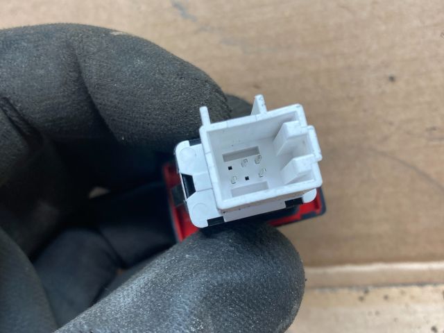 bontott VW GOLF VI Vészvillogó Kapcsoló