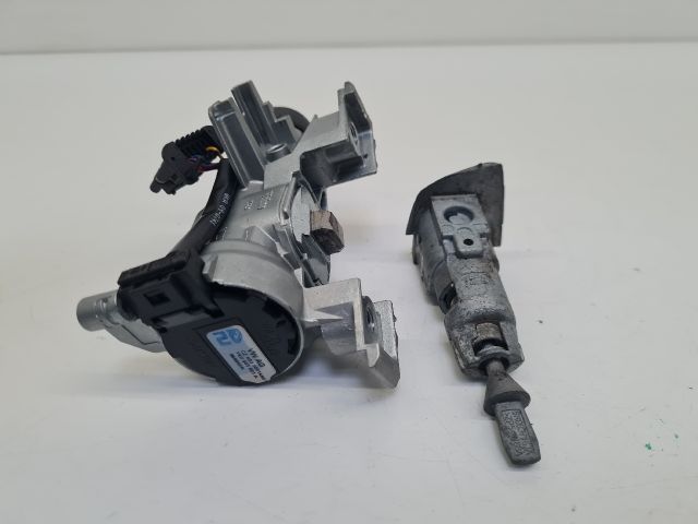 bontott VW GOLF VI Zárbetét Szett