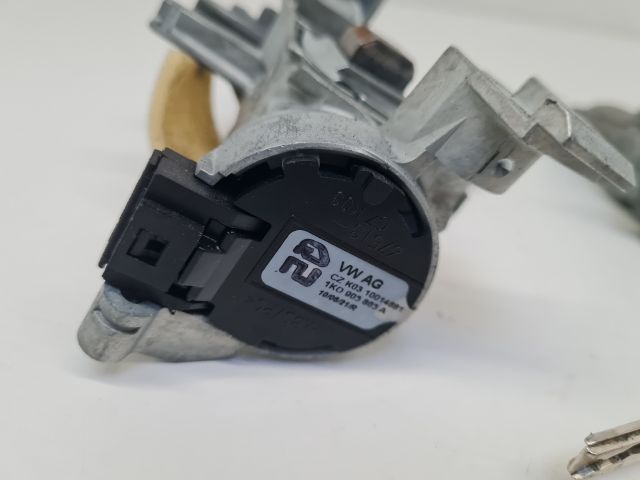 bontott VW GOLF VI Zárbetét Szett