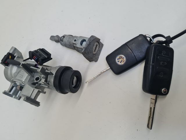 bontott VW GOLF VI Zárbetét Szett