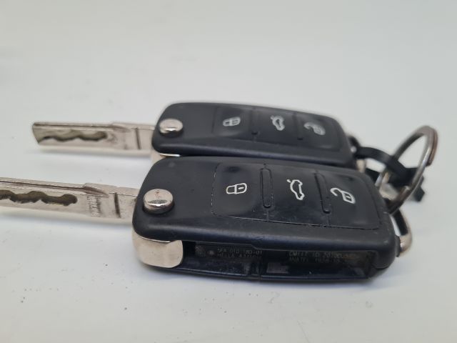 bontott VW GOLF VI Zárbetét Szett