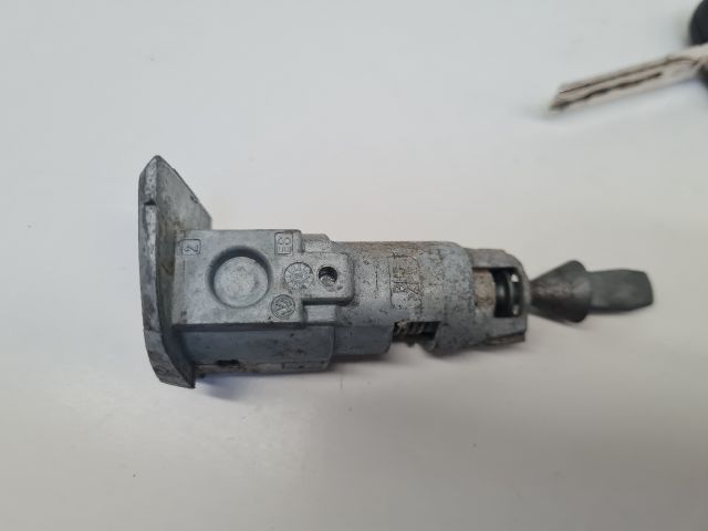 bontott VW GOLF VI Zárbetét Szett