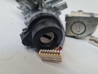 bontott VW GOLF VI Zárbetét Szett