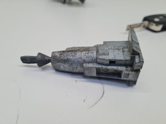 bontott VW GOLF VI Zárbetét Szett