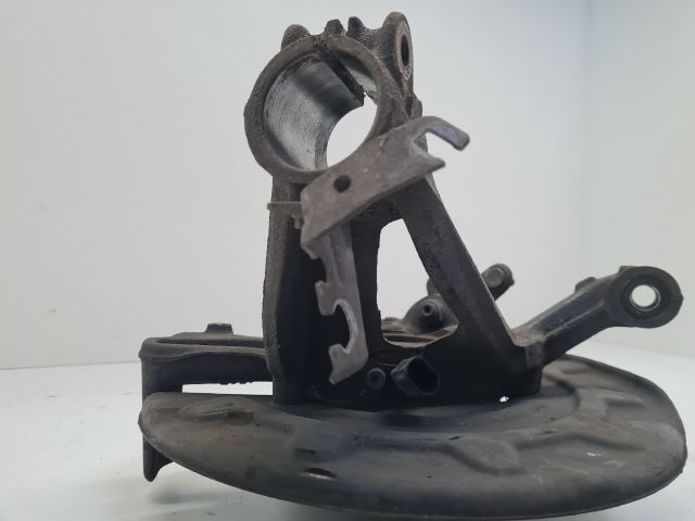 bontott VW GOLF VII Bal első Csonkállvány Kerékaggyal