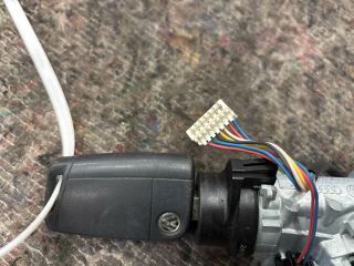 bontott VW GOLF VII Gyújtáskapcsoló Házzal