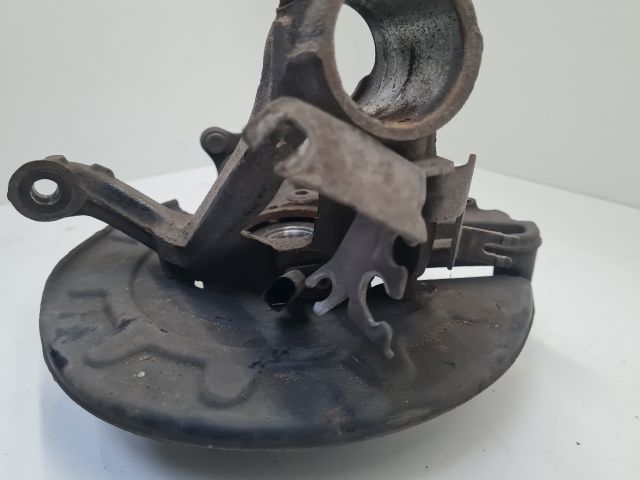 bontott VW GOLF VII Jobb első Csonkállvány Kerékaggyal