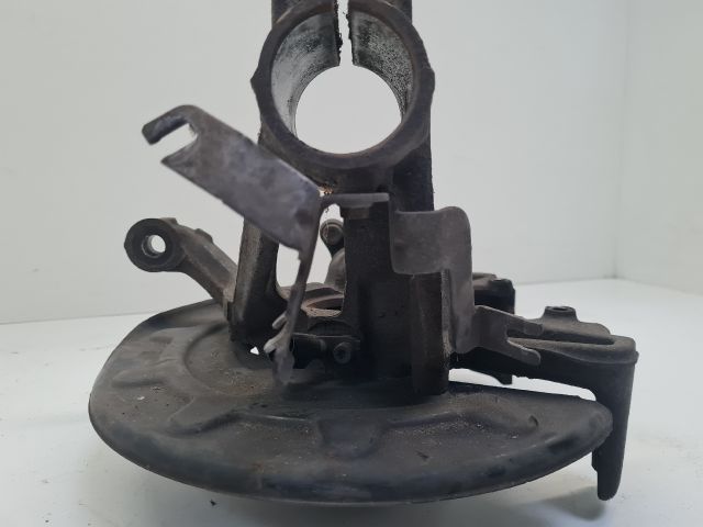 bontott VW GOLF VII Jobb első Csonkállvány Kerékaggyal