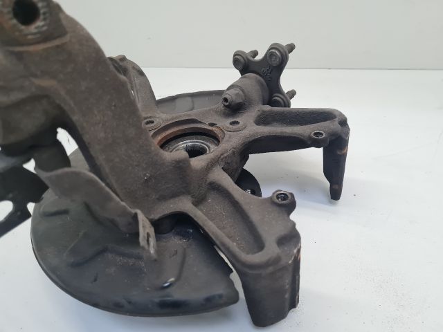 bontott VW GOLF VII Jobb első Csonkállvány Kerékaggyal