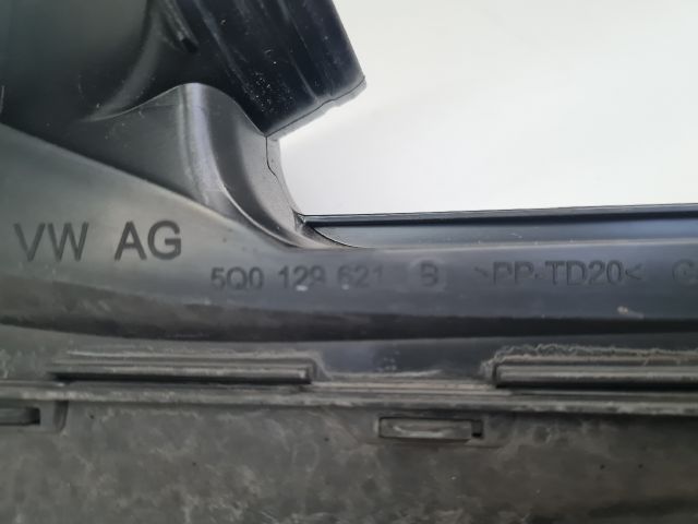 bontott VW GOLF VII Légbeömlő Cső