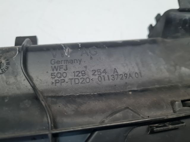 bontott VW GOLF VII Légbeömlő Cső