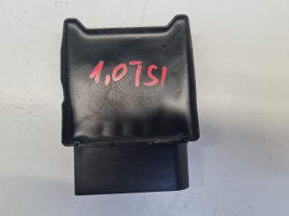 bontott VW GOLF VII Üzemanyag Szivattyú Relé