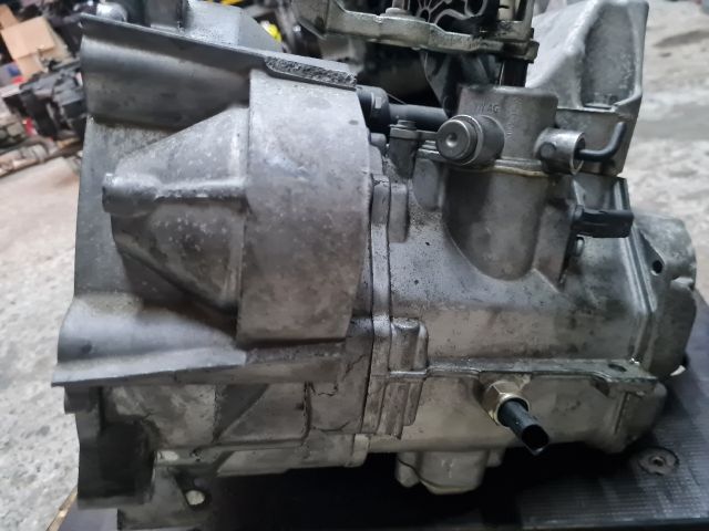 bontott VW GOLF VII Váltó (Mechanikus)