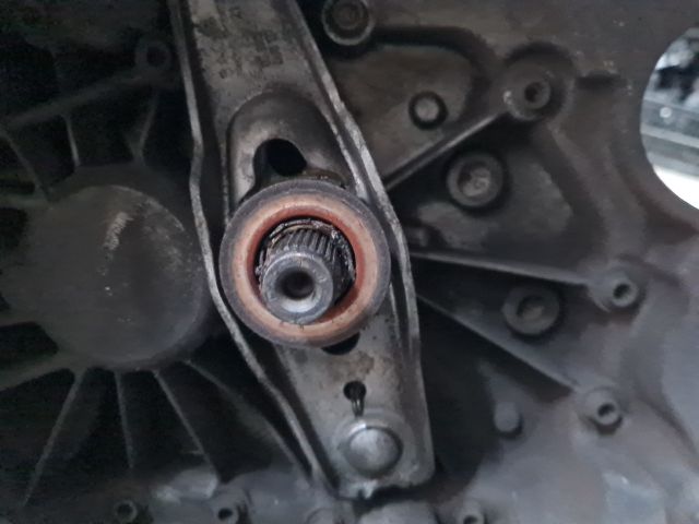 bontott VW GOLF VII Váltó (Mechanikus)