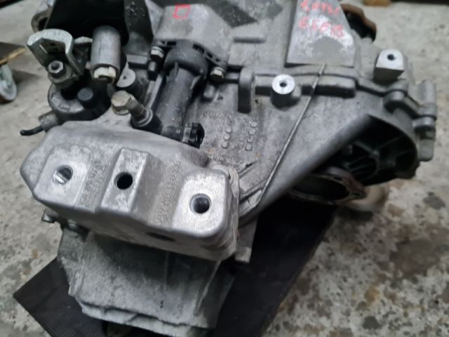 bontott VW GOLF VII Váltó (Mechanikus)