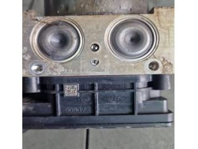 bontott VW GOLF VII ABS Kocka