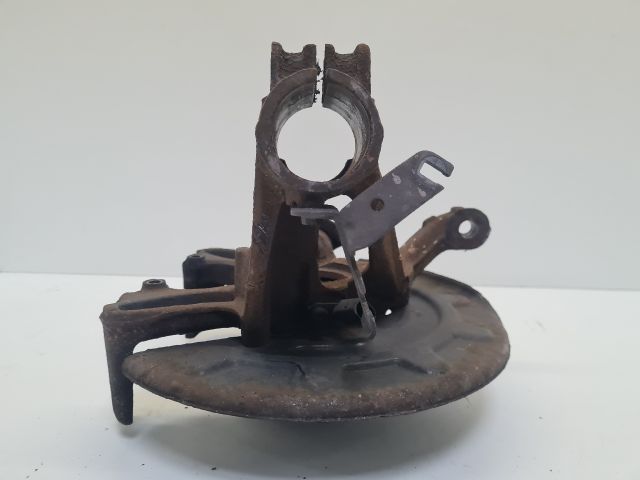 bontott VW GOLF VII Bal első Csonkállvány Kerékaggyal