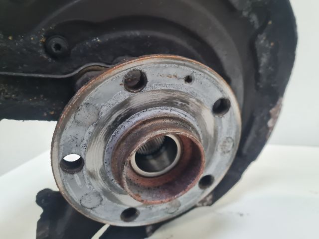 bontott VW GOLF VII Bal első Csonkállvány Kerékaggyal