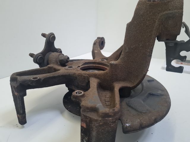 bontott VW GOLF VII Bal első Csonkállvány Kerékaggyal