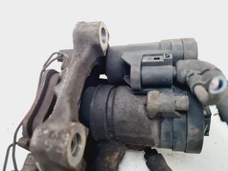 bontott VW GOLF VII Bal hátsó Féknyereg Munkahengerrel