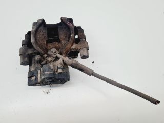 bontott VW GOLF VII Bal hátsó Féknyereg Munkahengerrel