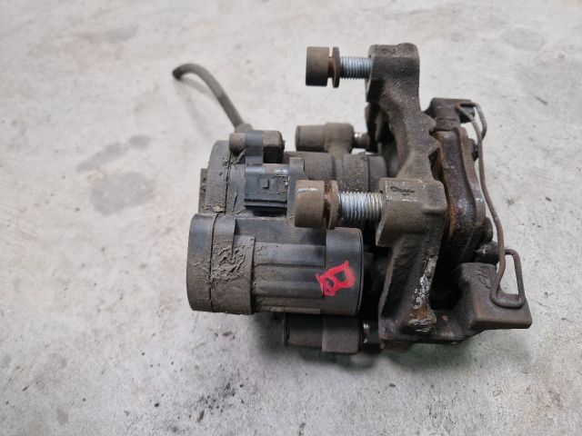 bontott VW GOLF VII Bal hátsó Féknyereg Munkahengerrel