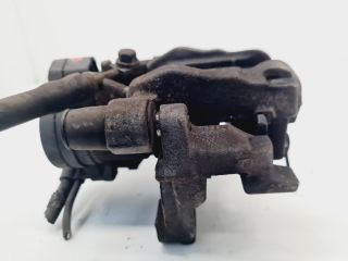 bontott VW GOLF VII Bal hátsó Féknyereg Munkahengerrel