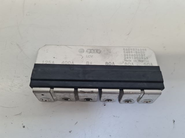 bontott VW GOLF VII Biztosítéktábla Motortér