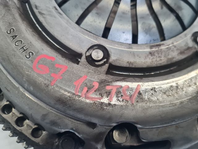 bontott VW GOLF VII Egytömegű Lendkerék